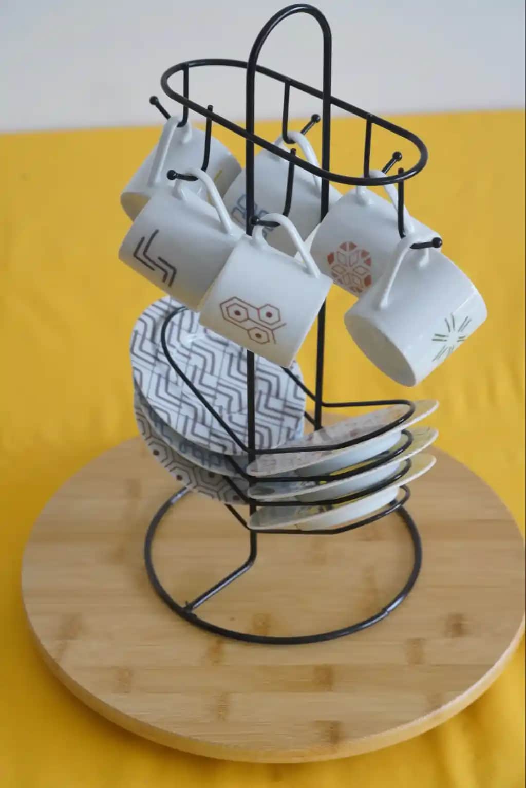 Fincan Standları ile Dekorasyonda Şıklık ve İşlevselliğin Birleşimi