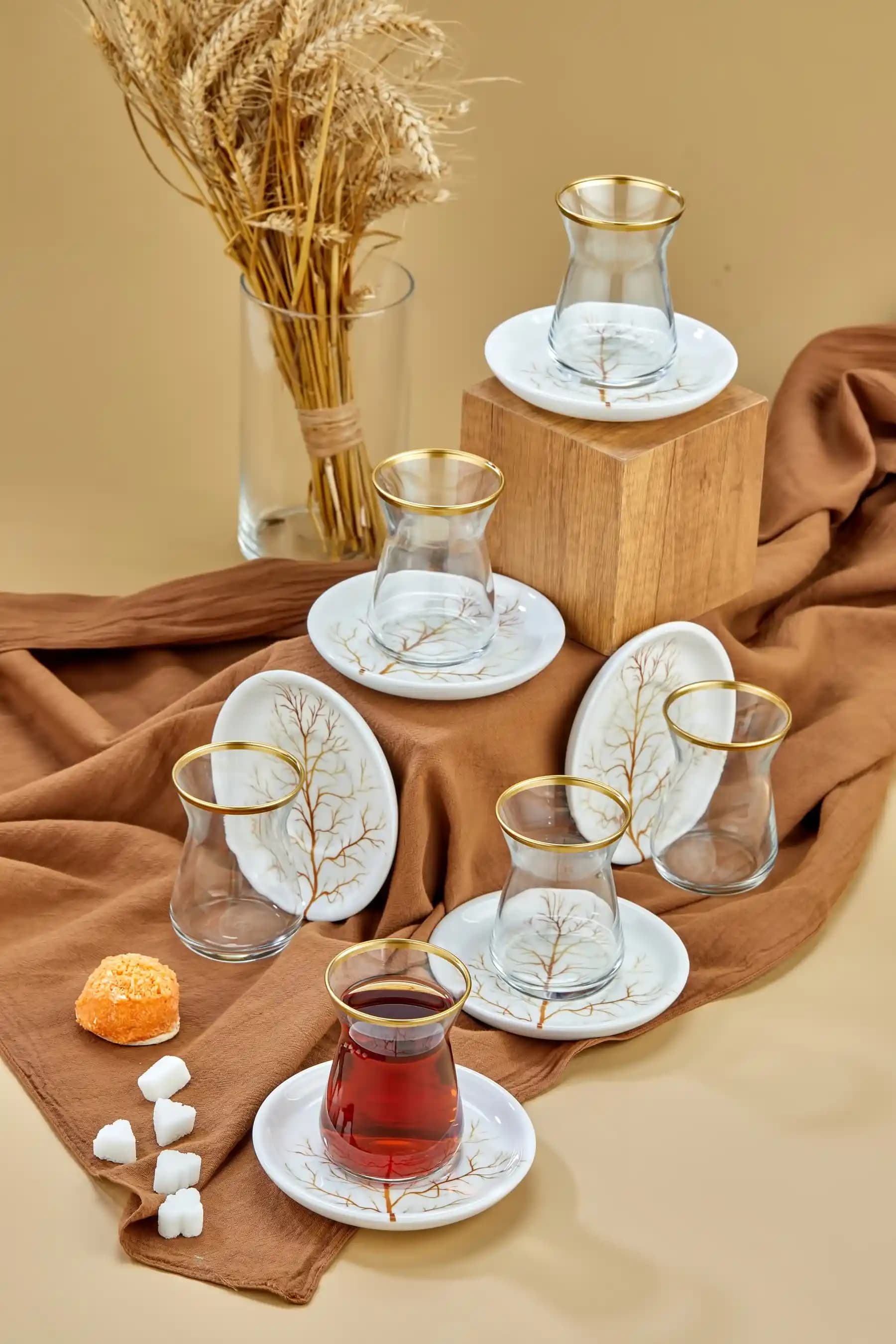 Gold Çay Bardağı Takımı ile Zarif ve Şık Dekorasyon Çözümleri