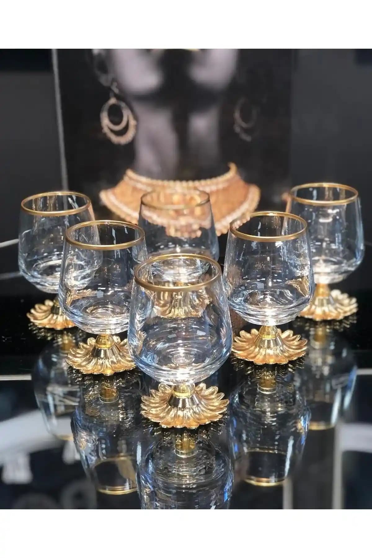 Gold Kahve Yanı Bardağı Dekorasyonda Zarafet ve Şıklık İçin Güncel Trendler