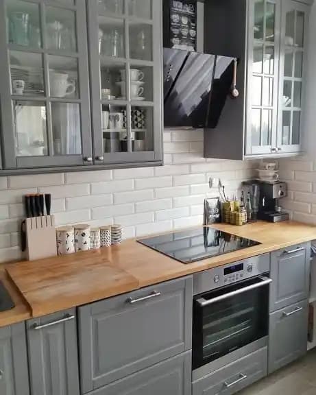 Gri Ahşap Mutfak Modelleri: Modern ve Şık Dekorasyon Seçenekleri ve Trendler