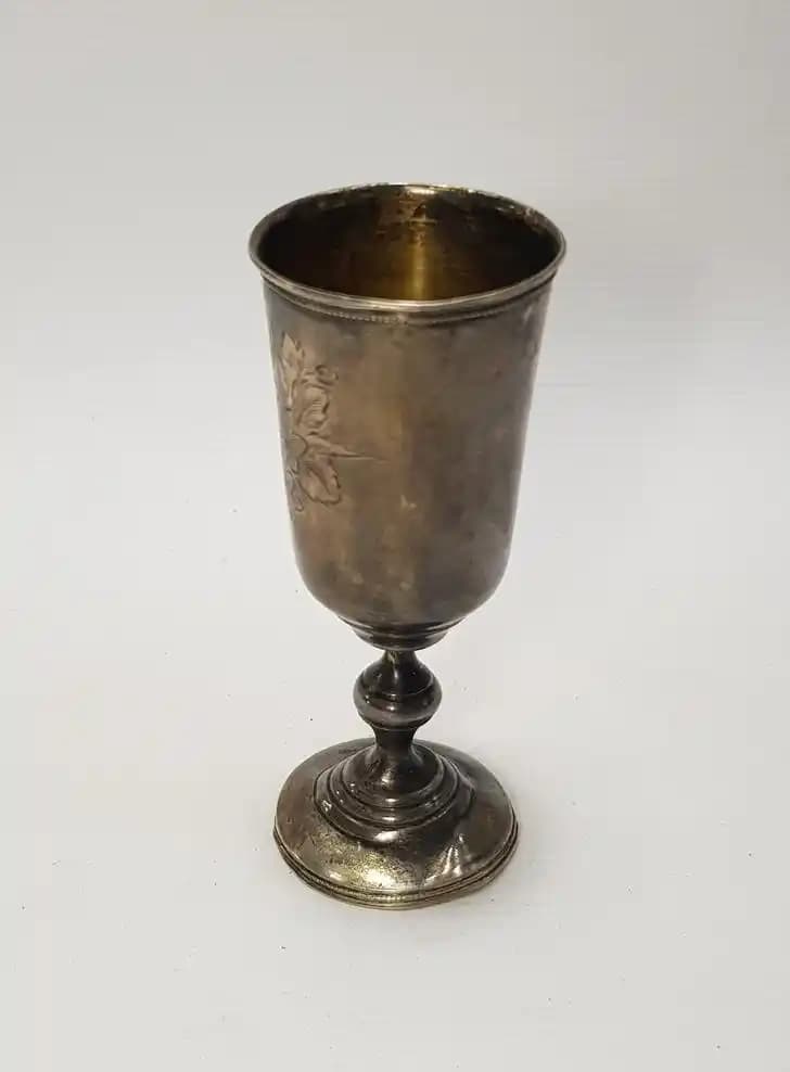 Gümüş Kadeh Dekorasyonu ve Modelleri: Zarafet ve Şıklık İçin En İyi Seçenekler