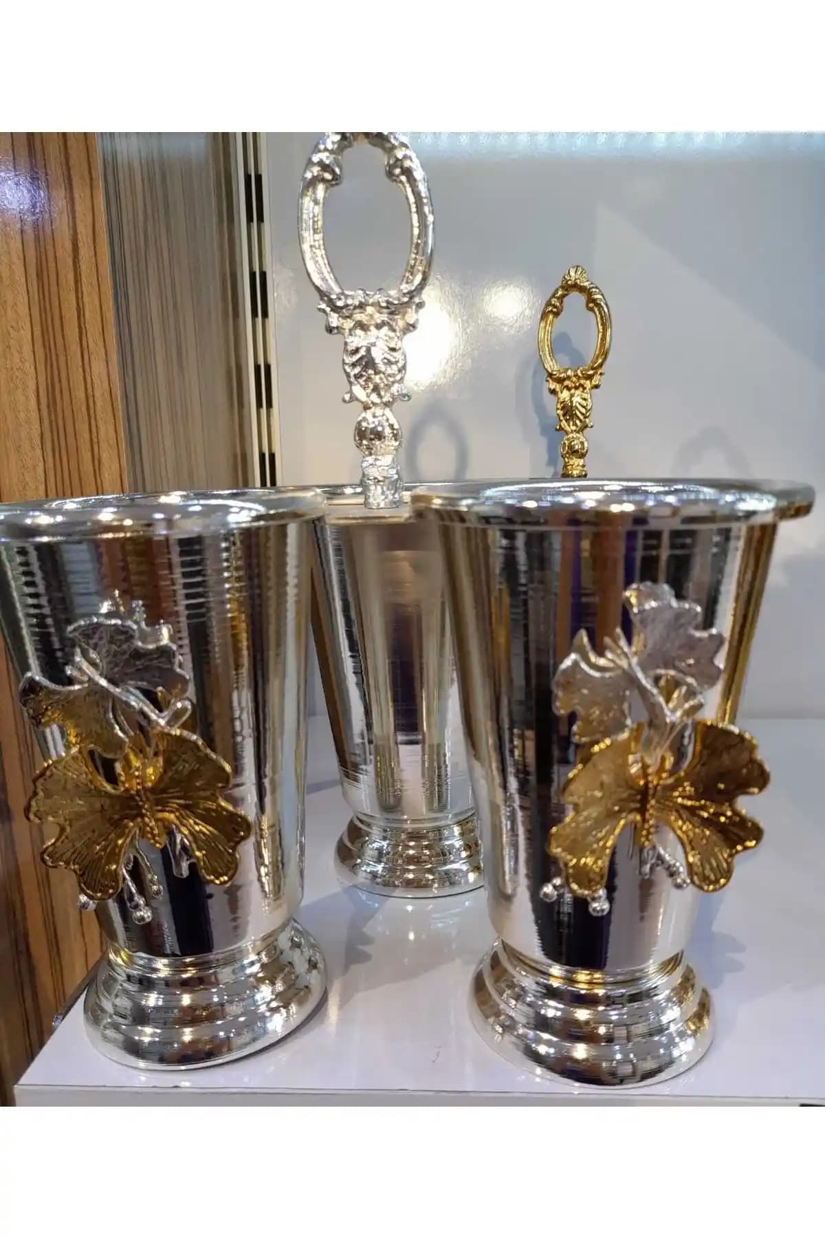 Gümüş Kaşıklık Dekorasyonunda Zarafet ve Fonksiyonellik Üzerine Kapsamlı Rehber