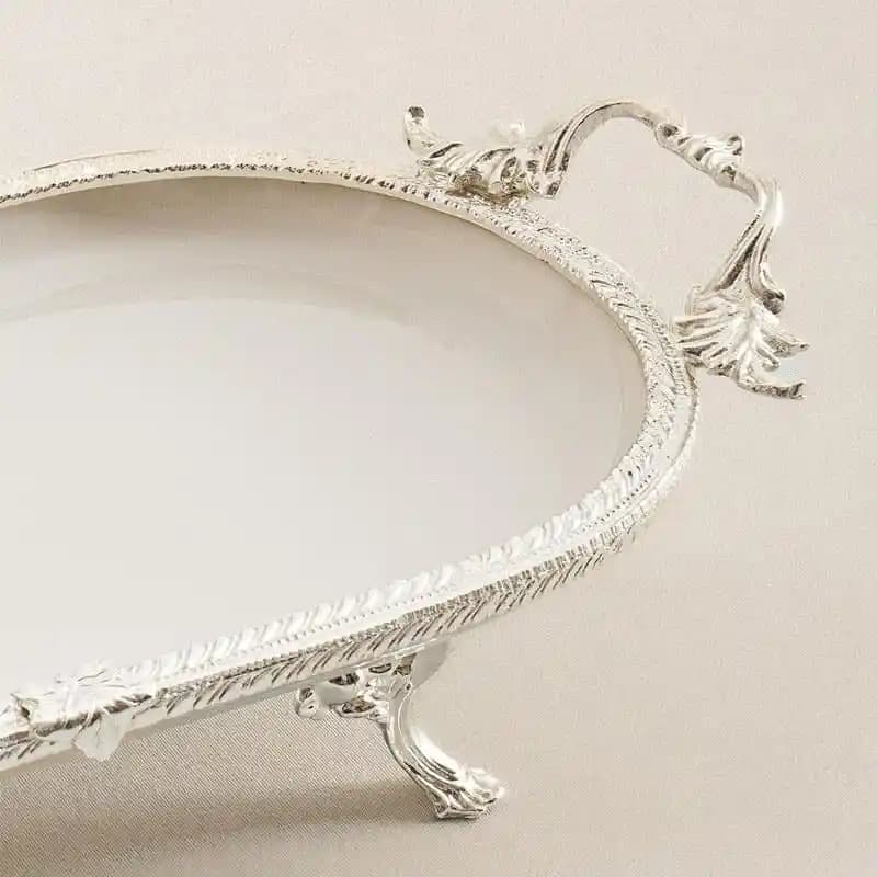 Gümüş Sunum Tabaklarıyla Dekorasyonda Zarafet ve İşlevselliğin Buluşması