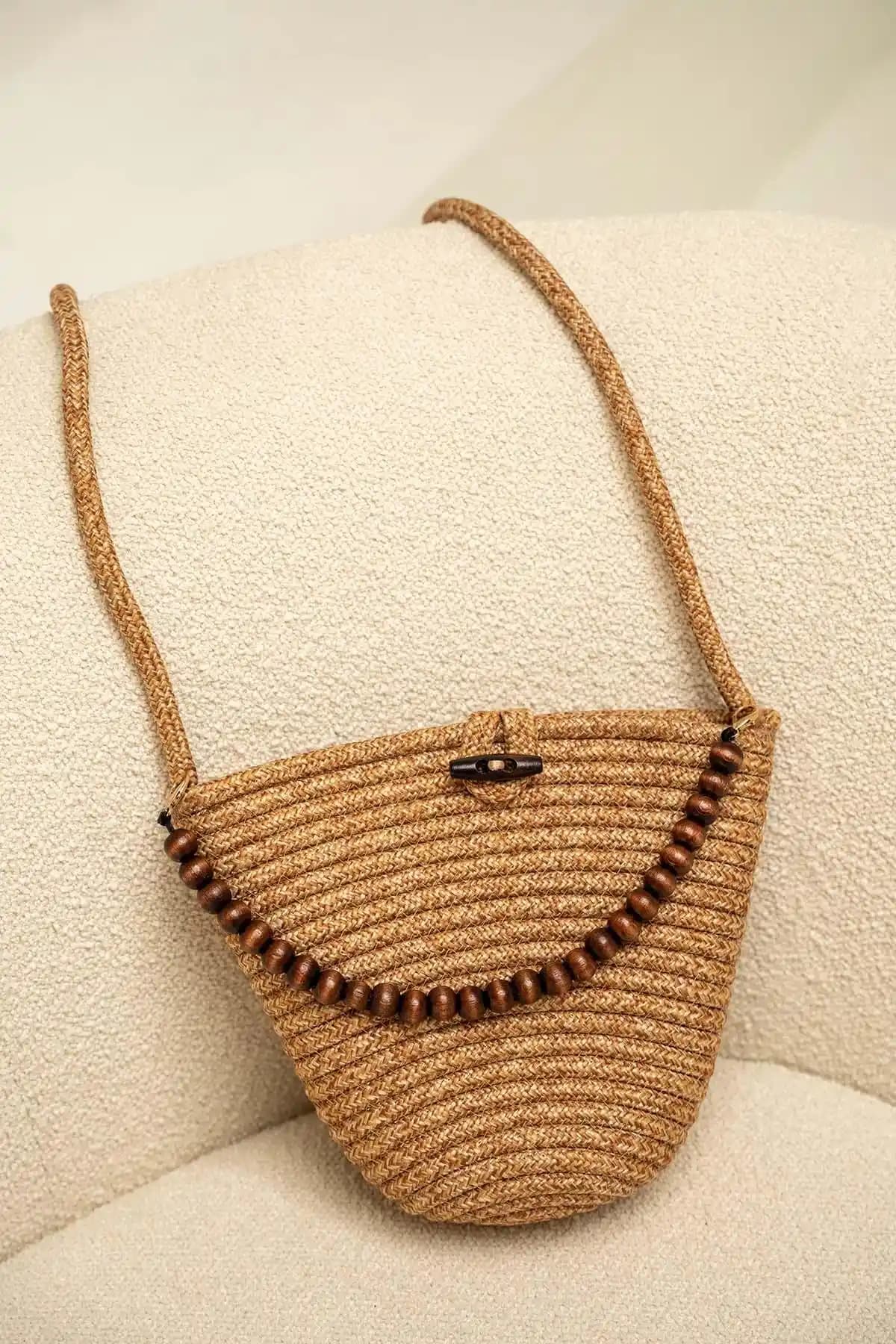 Hasır Çanta Trendleri ve Dekorasyonda Kullanım Alanları Hakkında Detaylı Bilgi