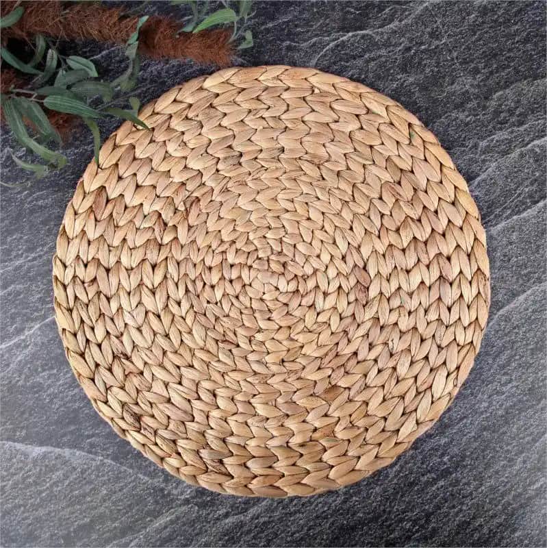 Hasır Servislerle Sofralarınıza Doğal ve Şık Dokunuşlar Yapın