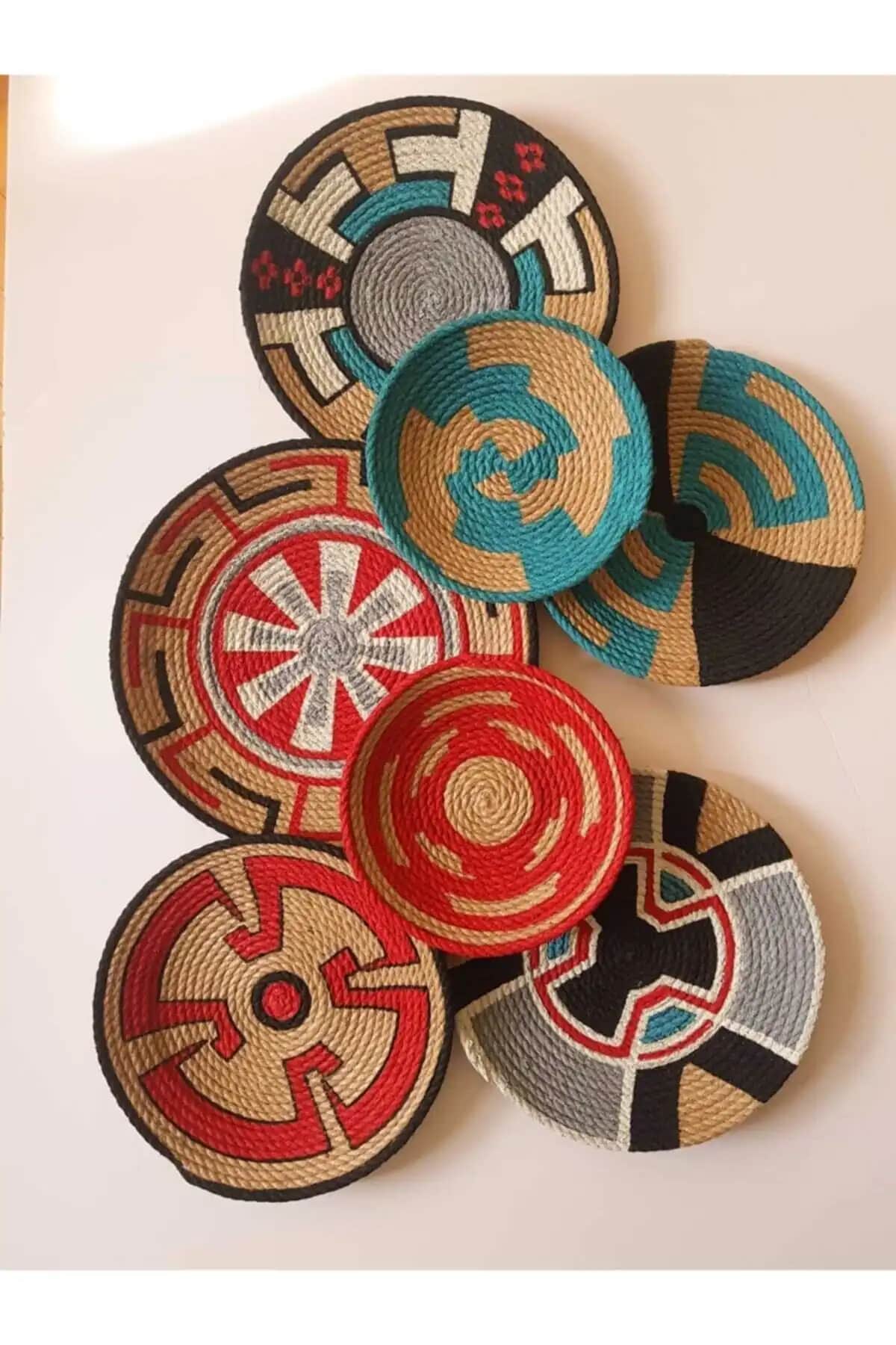 Hasır Tabak ile Doğal ve Şık Dekorasyon Fikirleri ve Kullanım Alanları