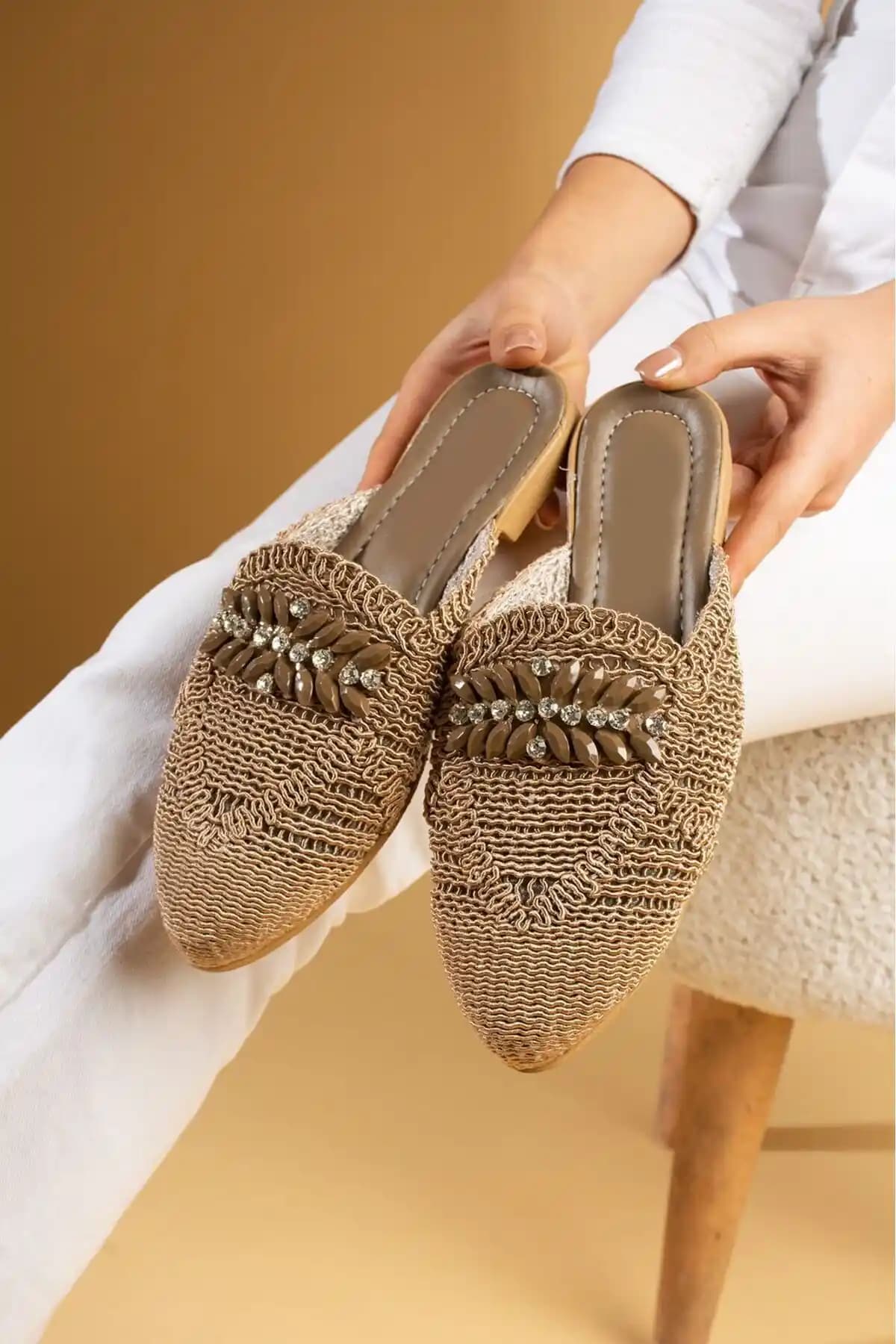 Hasır Terlik Modelleri ve Yaz Bahar Aylarında Şıklık ile Konforun Buluşması