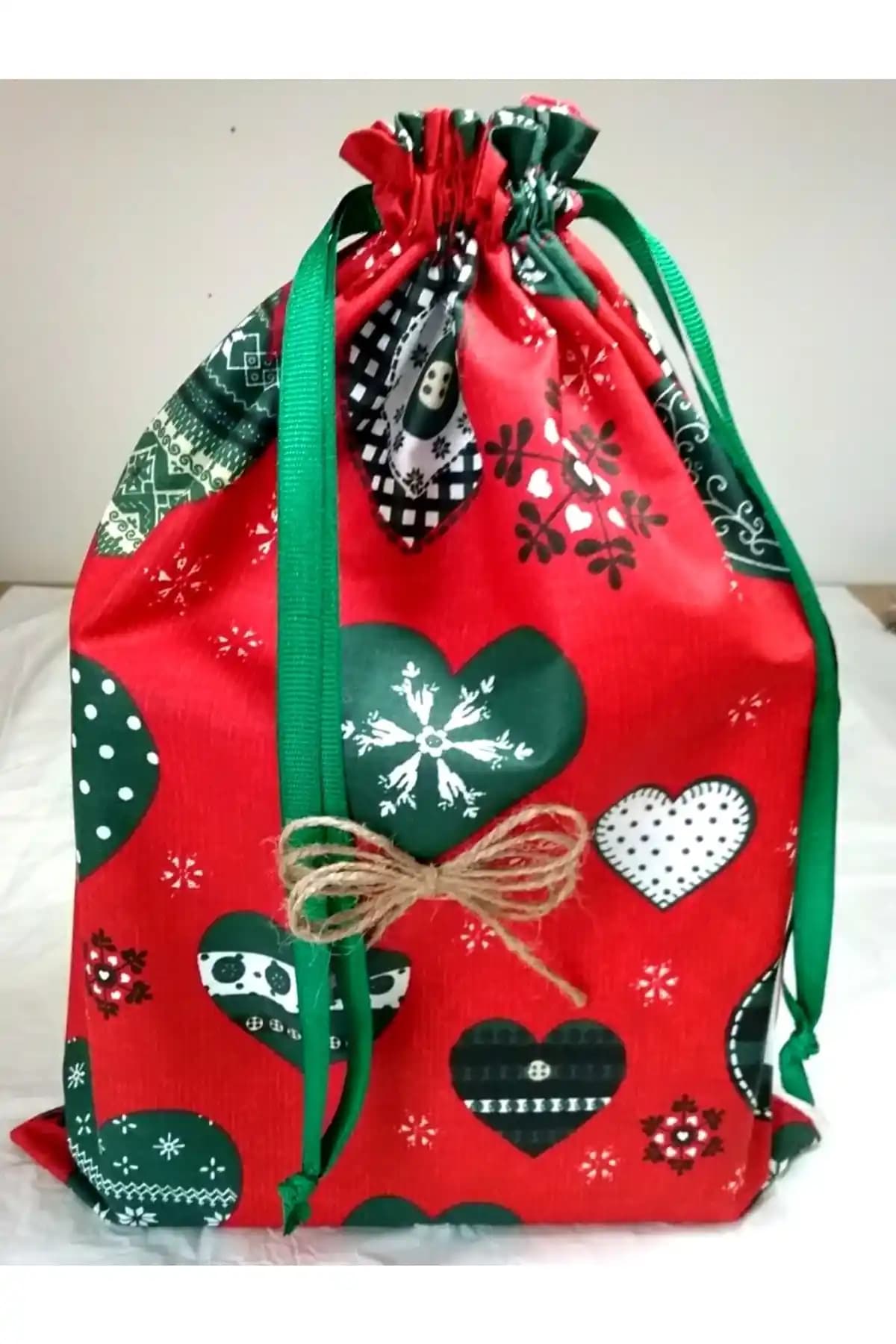 Hediye Keseleri Dekorasyon ve Mobilya Dünyasında Şıklık ve İşlevsellik Sunar