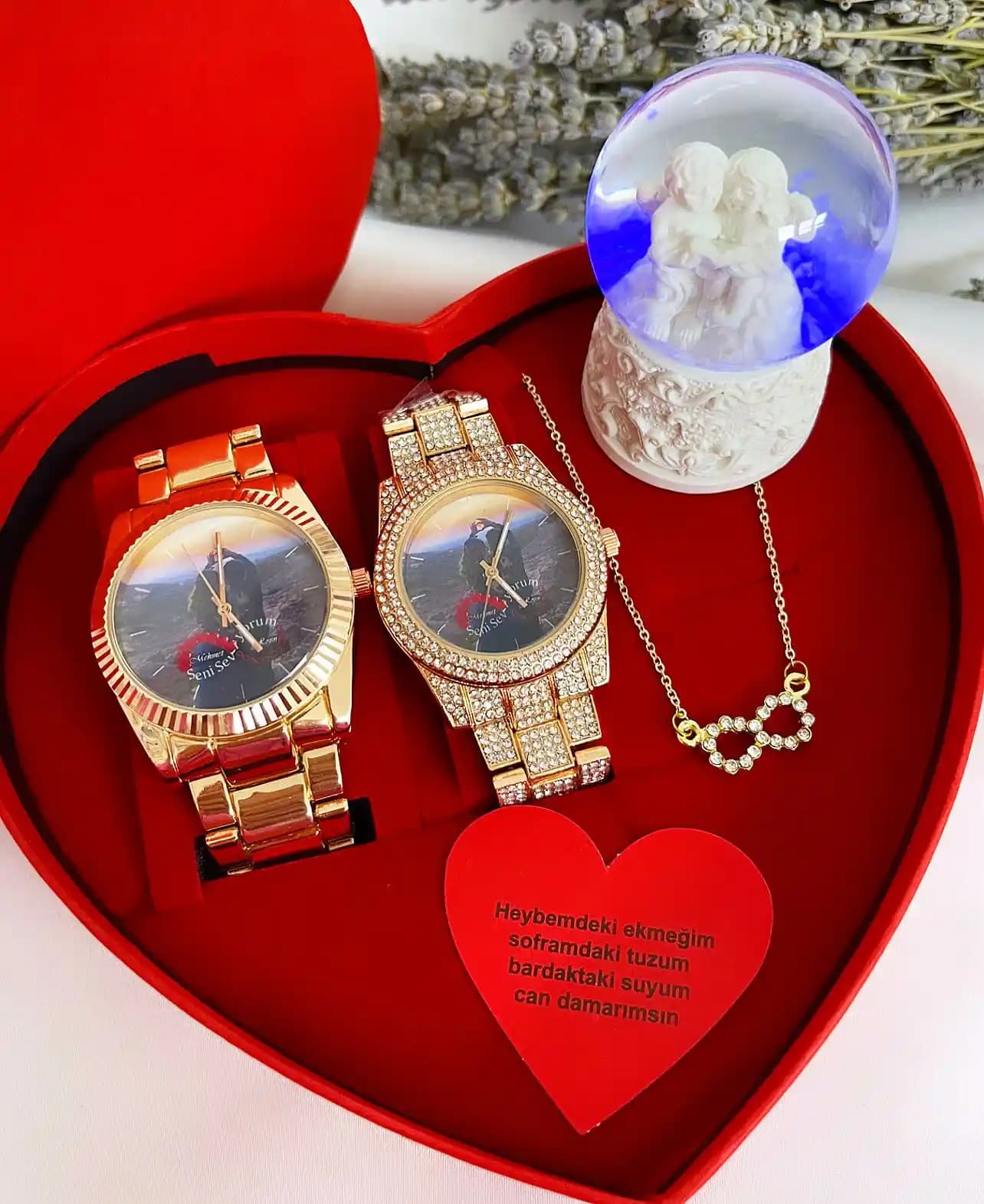 Hediye Saatler Dekorasyon ve Mobilya Dünyasında Şıklık ve Fonksiyonellik Sağlar