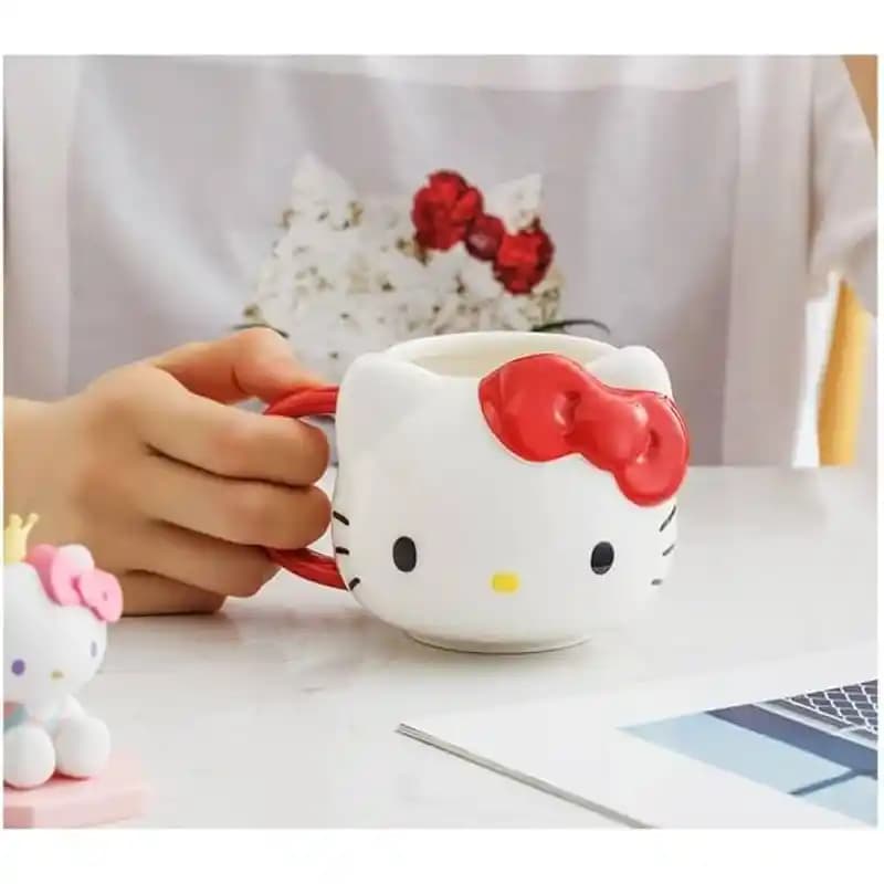 Hello Kitty Bardakları ile Ev Dekorasyonunda Sevimli ve Şık Dokunuşlar