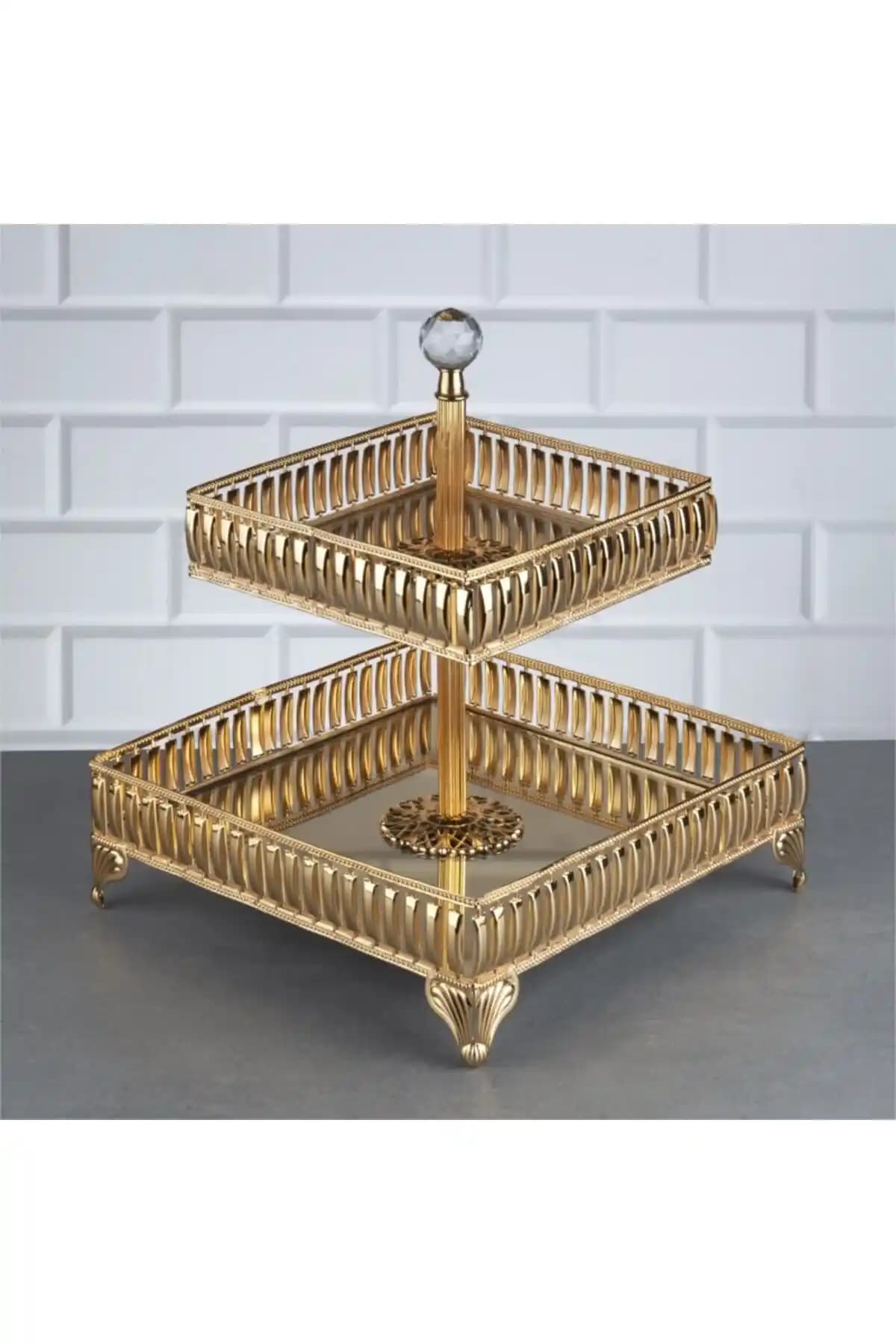 İki Katlı Sunumluklar: Modern Mekanlar İçin Çok Yönlü ve İşlevsel Mobilya Seçenekleri