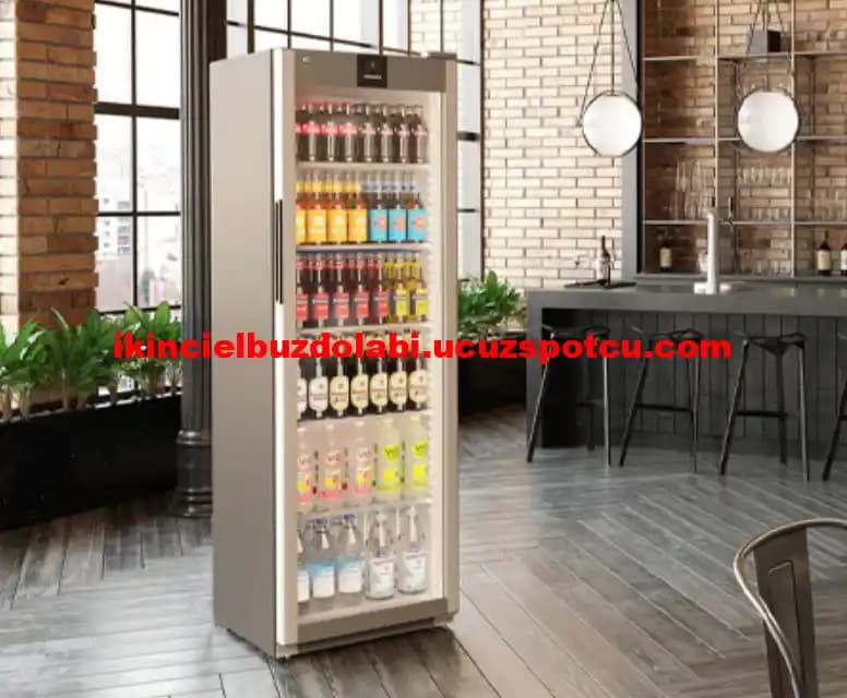 İkinci El İçecek Dolabı Satın Alma Rehberi: Dekorasyon ve Fonksiyonellik Dengesi