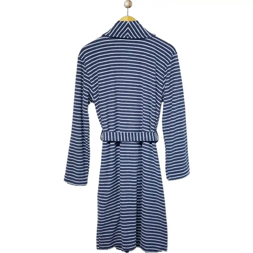 İnce Havlu Bornozlar ile Banyo ve Günlük Kullanımda Şıklık ve Konforun Birleşimi