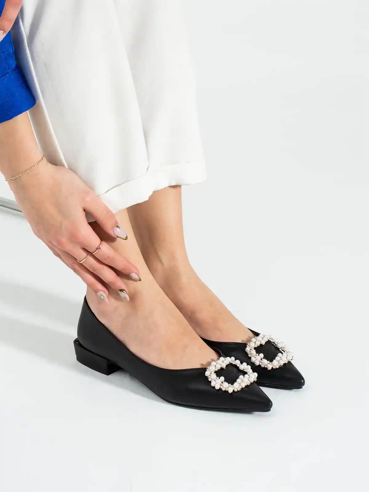 İncili Babetler Dekorasyonda Zarif ve Şık Detaylar Sunar