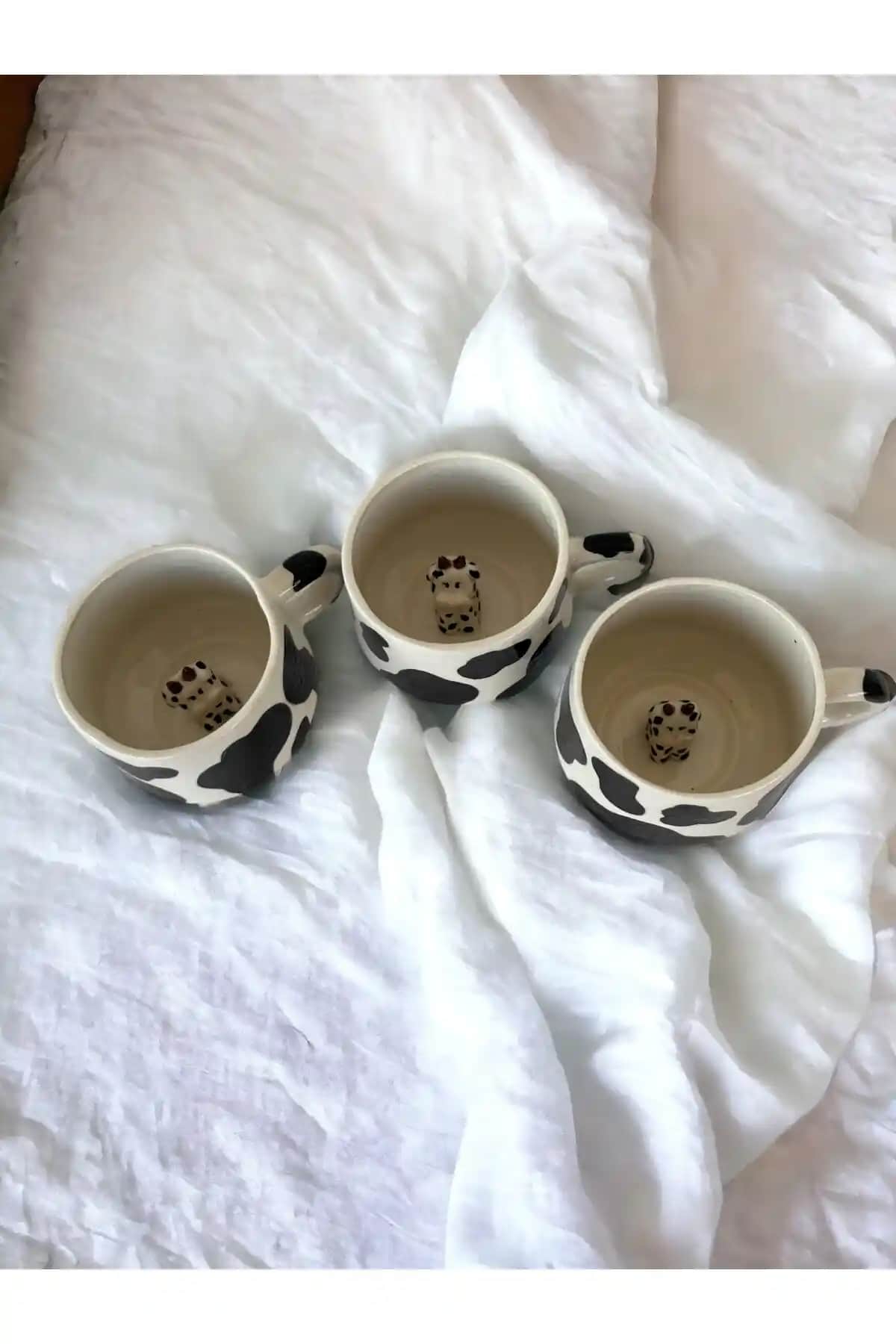 İnek Desenli Bardaklar ile Dekorasyonda Eğlenceli ve Şık Dokunuşlar Yapın