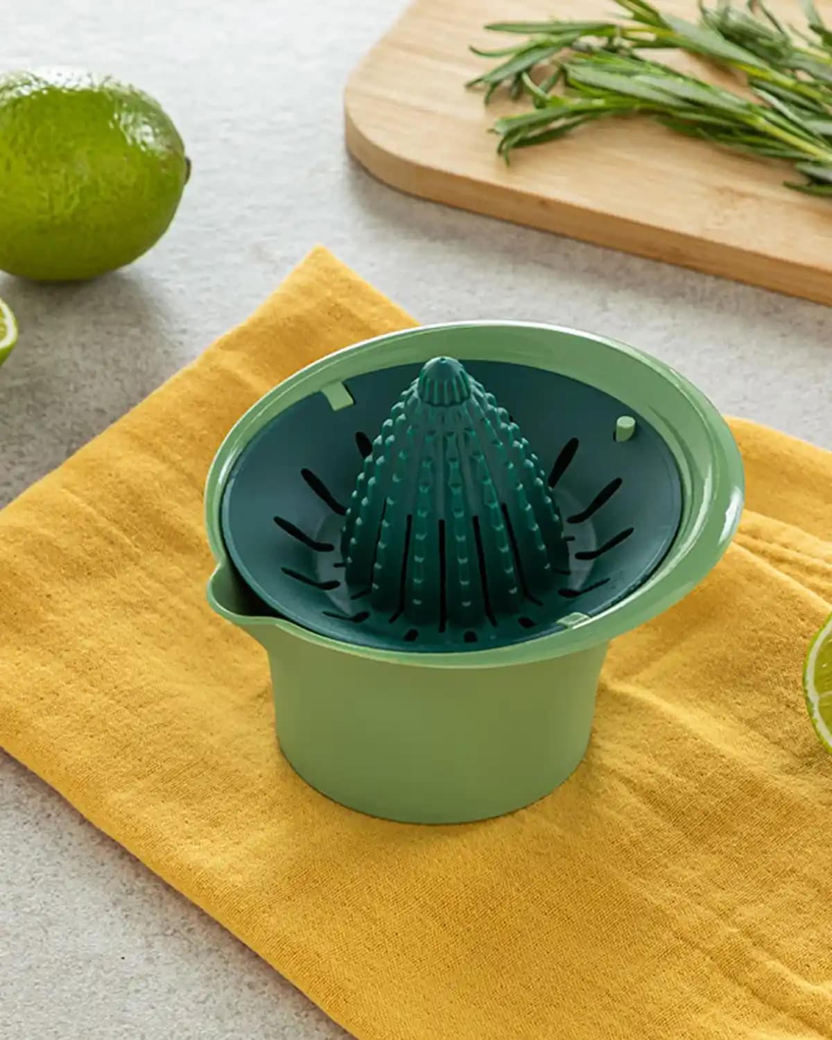 İngiliz Tarzı Evlerde Dekoratif ve Fonksiyonel Limon Sıkacakları Seçenekleri