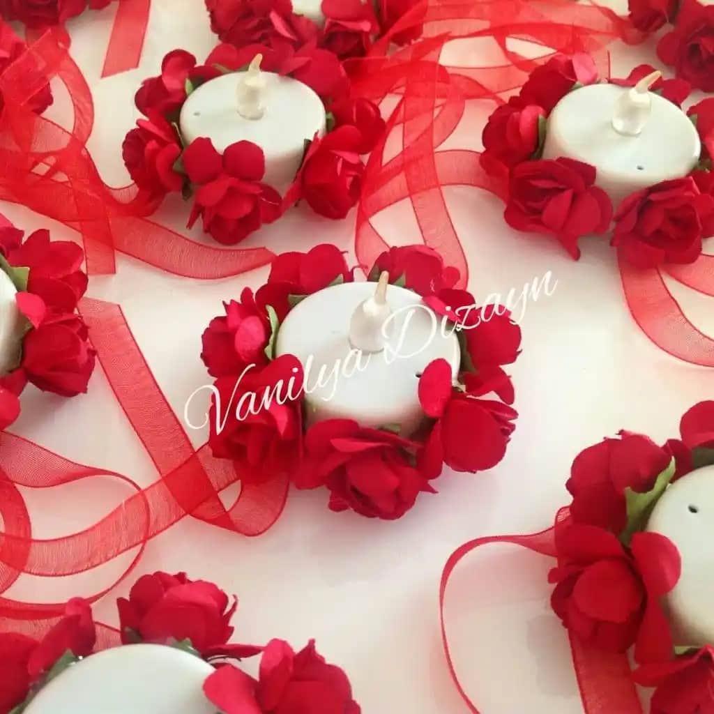 Işıklı Kına Mumu Dekorasyon ve Anlamıyla Geleneksel Kutlamalara Modern Dokunuş