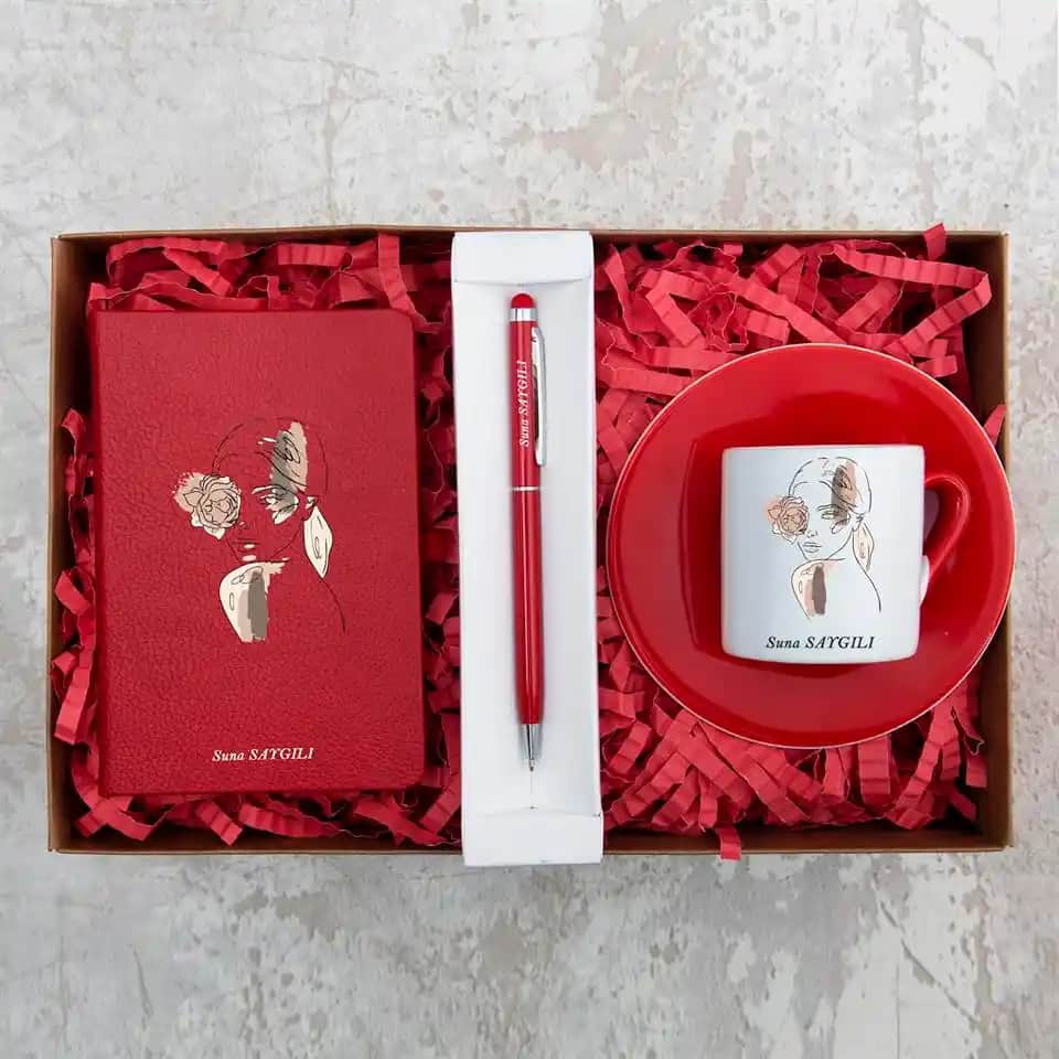 İsim Özel Hediyeler ve Dekorasyon Ürünleriyle Mekânlarınızı Kişiselleştirin