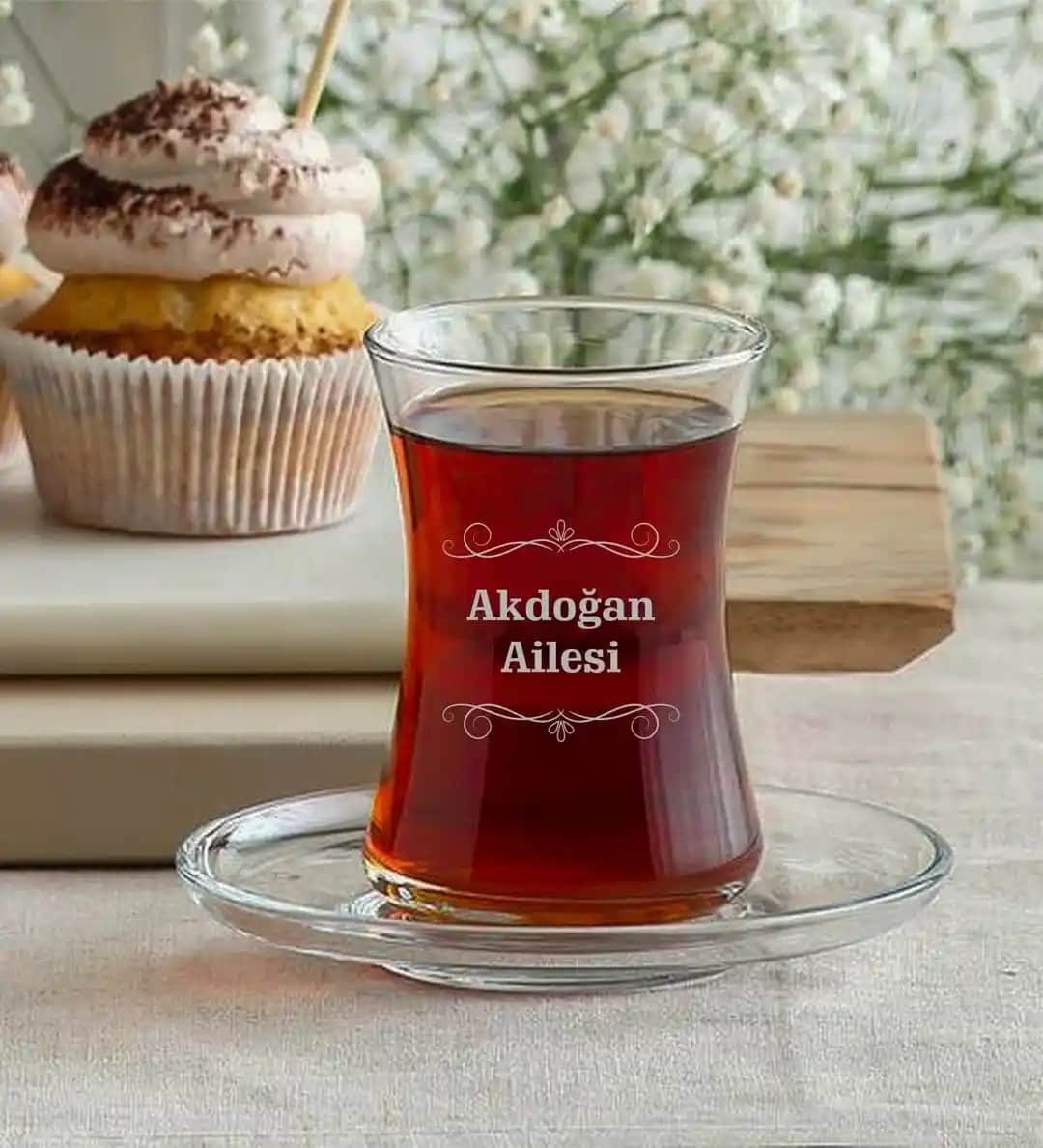 İsimli Çay Bardağı ile Dekorasyon ve Hediyelik Seçenekleri