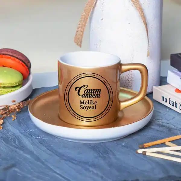 İsimli Kahve Fincanlarıyla Dekorasyonda Şıklık ve Anlam Yaratma Rehberi