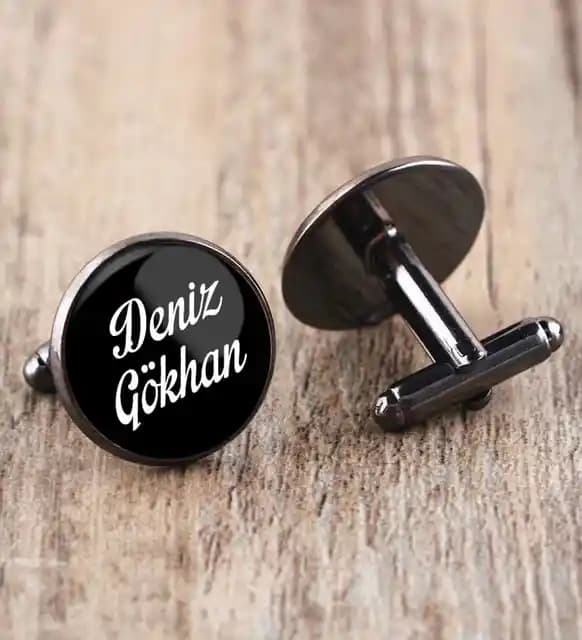 İsimli Kol Düğmesi Nedir ve Neden Popüler Oluyor