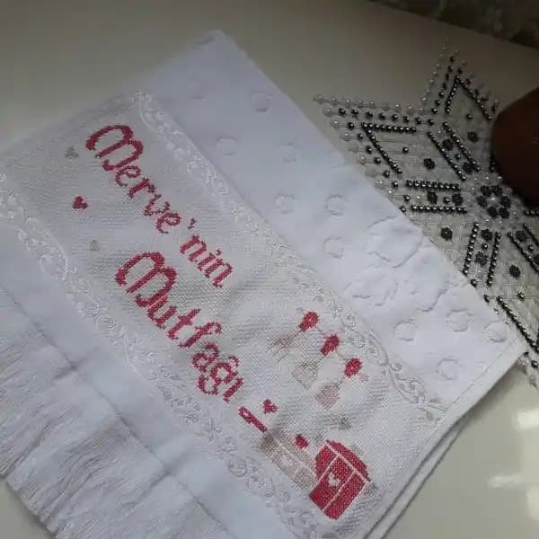 İsimli Mutfak Havlusu ve Etamin Dekorasyonunun Modern Kullanım İpuçları