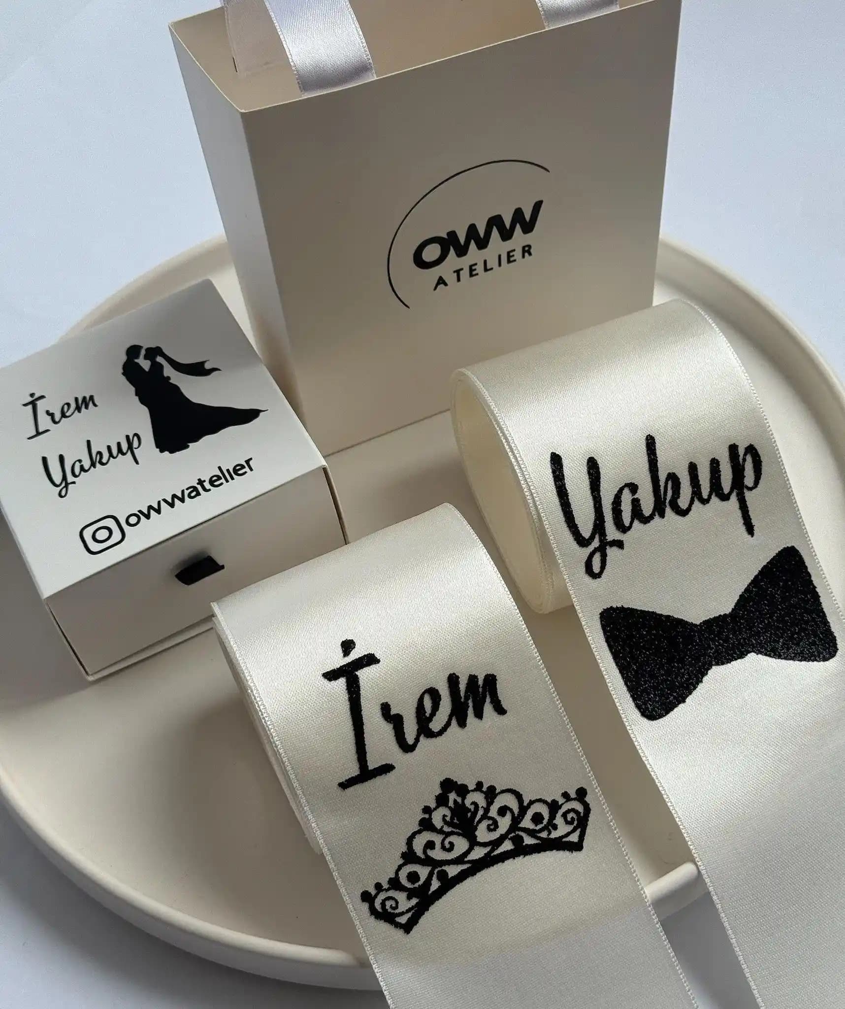 İsimli Takı Kurdelesi ile Dekorasyon ve Mobilyada Kişiselleştirilmiş Detaylar