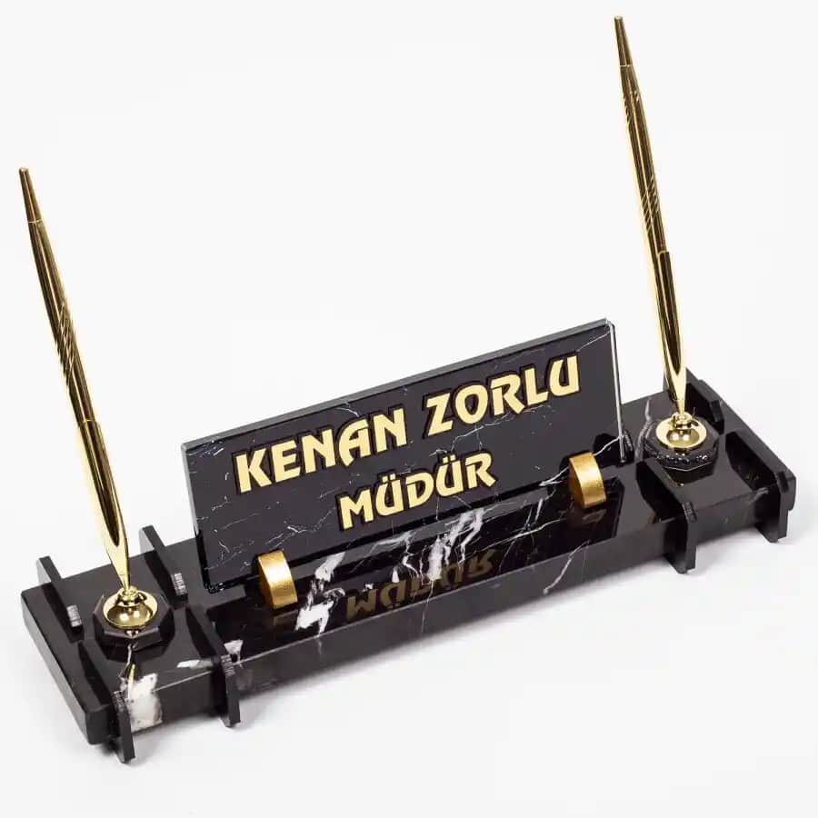 İsimlikler: Dekorasyonda Şıklık ve Fonksiyonelliği Birleştiren Detaylar