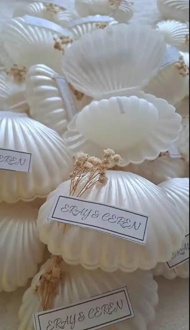 İstiridye Mumlar Dekorasyonda Şıklık ve Doğallığın Buluşması