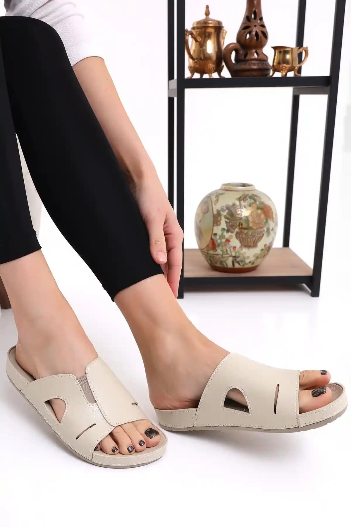 Kadın Dışarı Terliği ve Dekorasyonda Modern Trendler ve Uyumlu Tasarımlar