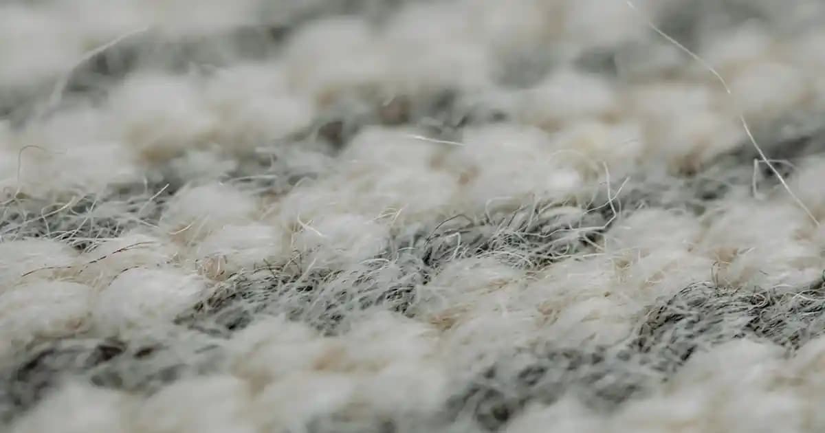 Kağıt Kutuların Dekorasyon ve Mobilyada Sürdürülebilir Kullanımı Üzerine Analiz