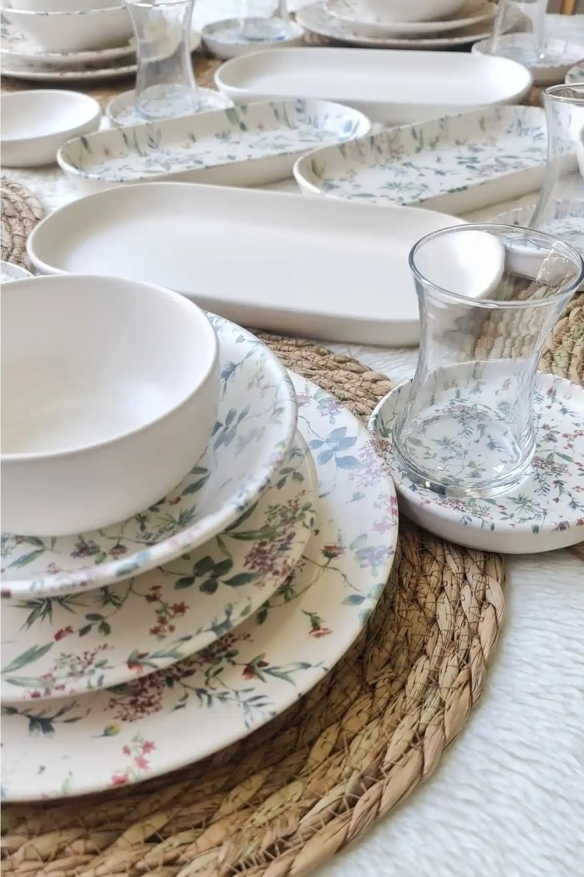 Kahvaltı Yemek Takımı Seçerken Dikkat Edilmesi Gerekenler ve Trendler