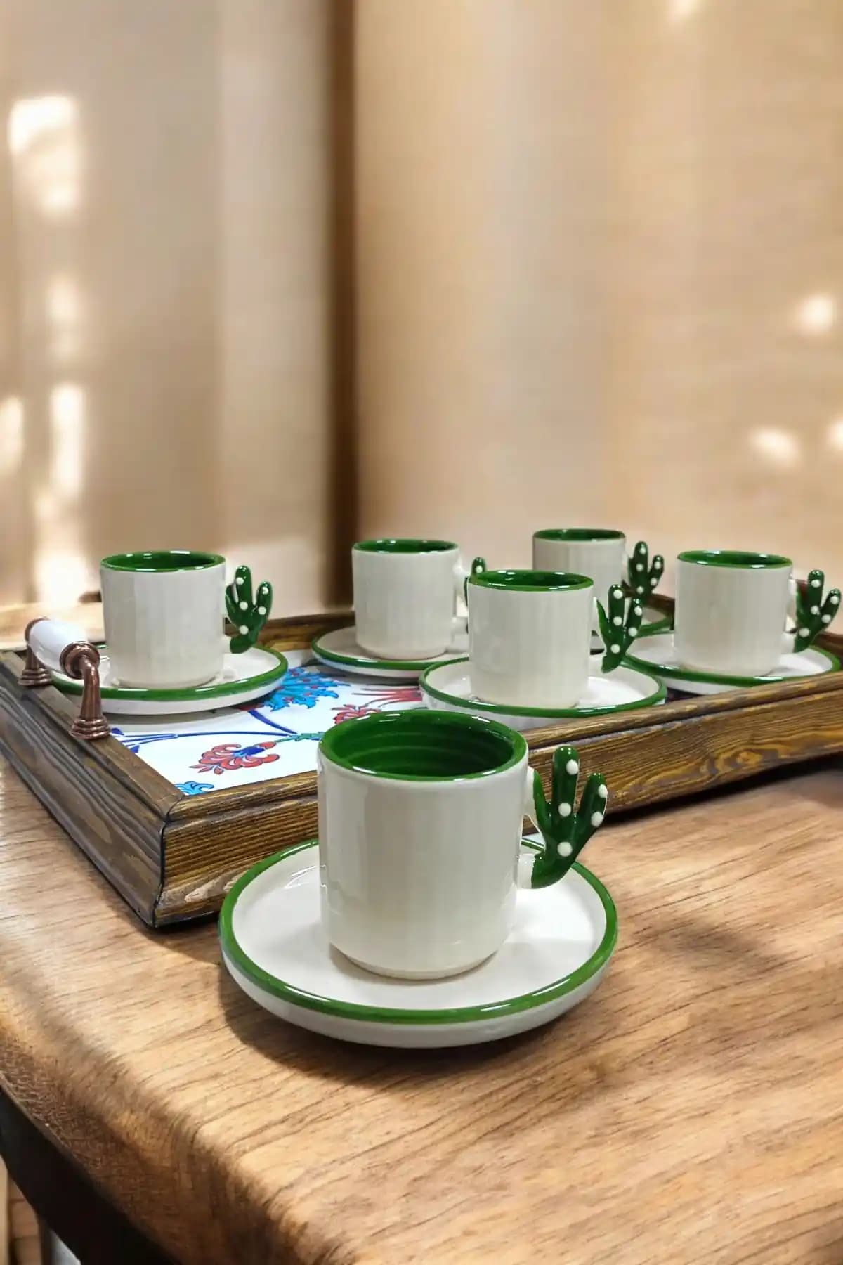 Kaktüslü Fincan Takımıyla Evinize Doğal ve Şık Bir Dekoratif Dokunuş