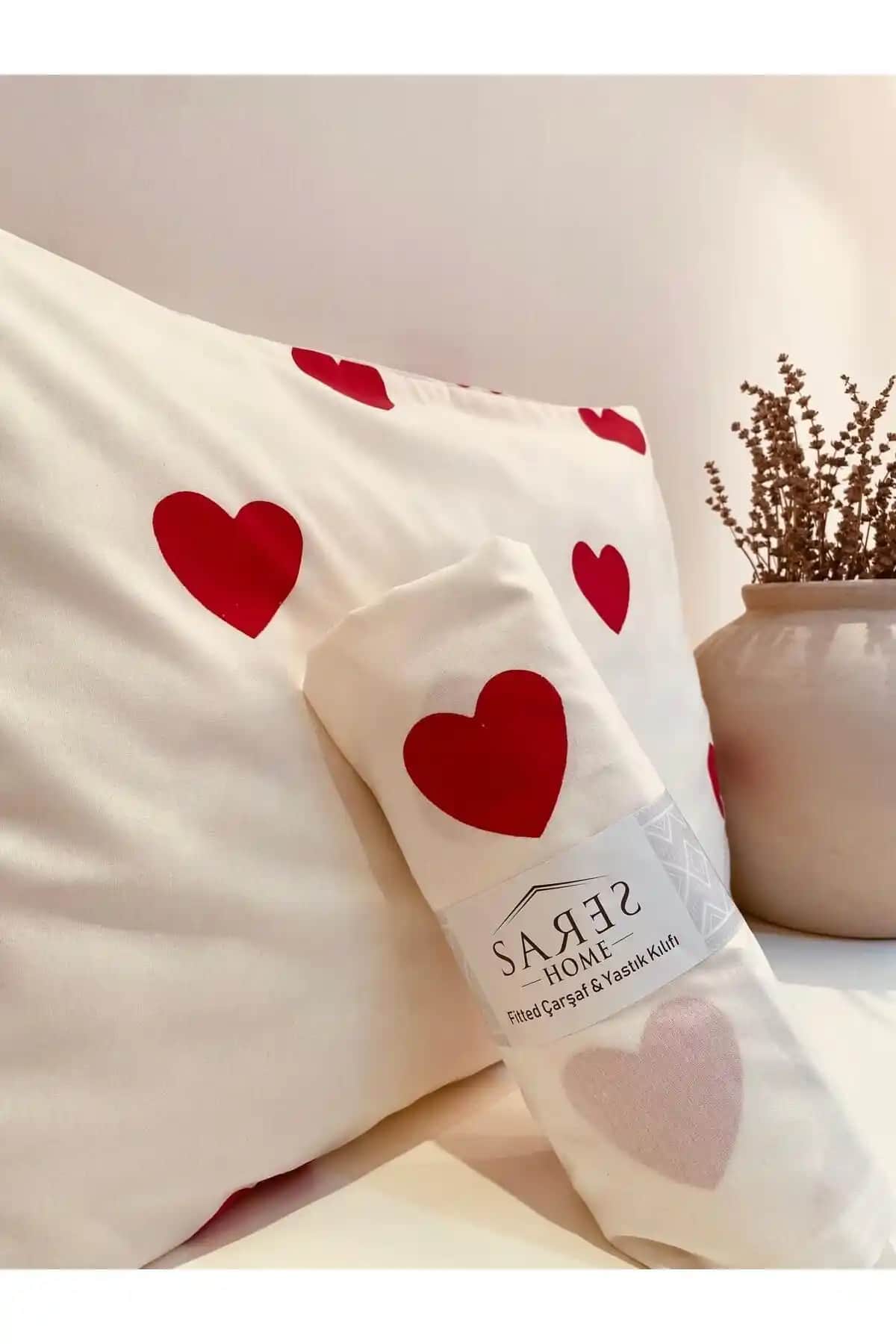 Kalpli Çarşaf ile Romantik ve Şık Yatak Odası Dekorasyonu İçin İpuçları ve Seçenekler