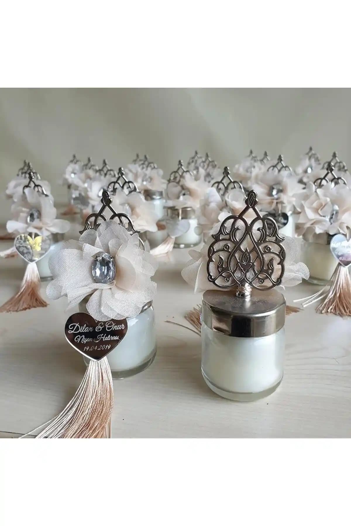 Kapaklı Mum Kavanozları ile Dekorasyonda Şıklık ve Fonksiyonellik Rehberi