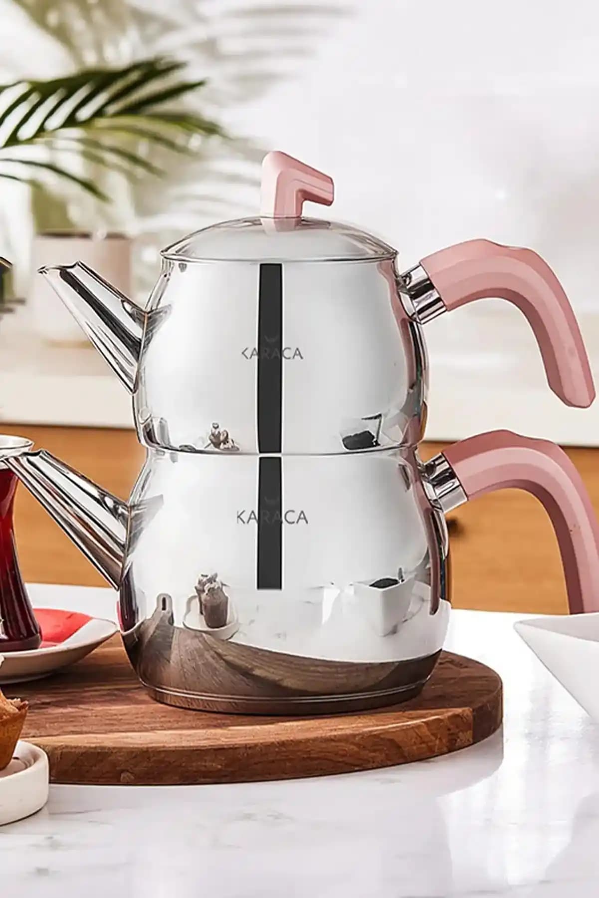 Karaca Belinay Midi Rose Çaydanlık Takımıyla Ev Dekorasyonunuza Zarif Dokunuşlar Ekleyin