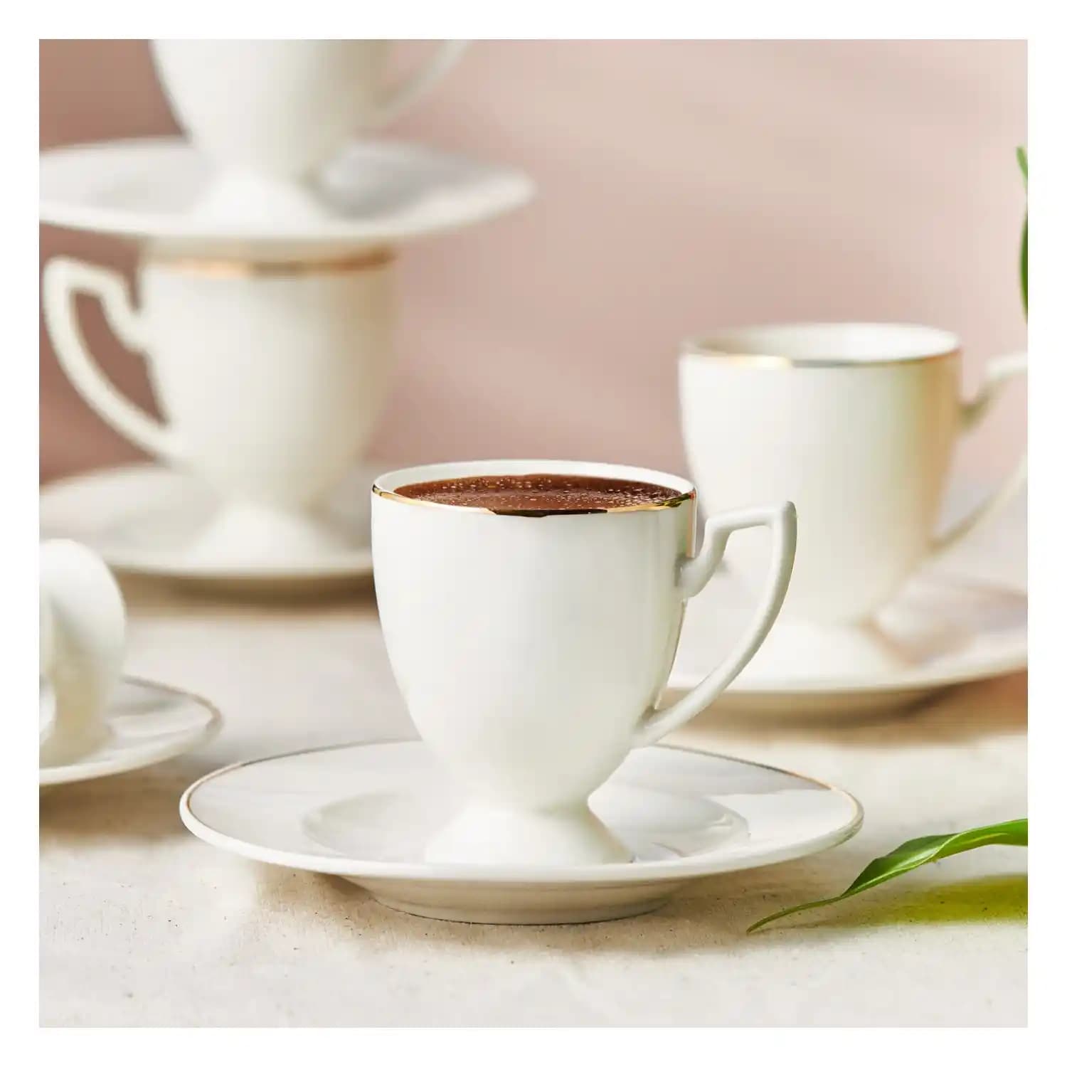 Karaca Boyoz 6 Kişilik Kahve Fincan Takımı Dekorasyon ve Mobilya Şıklığını Yansıtan Tasarım