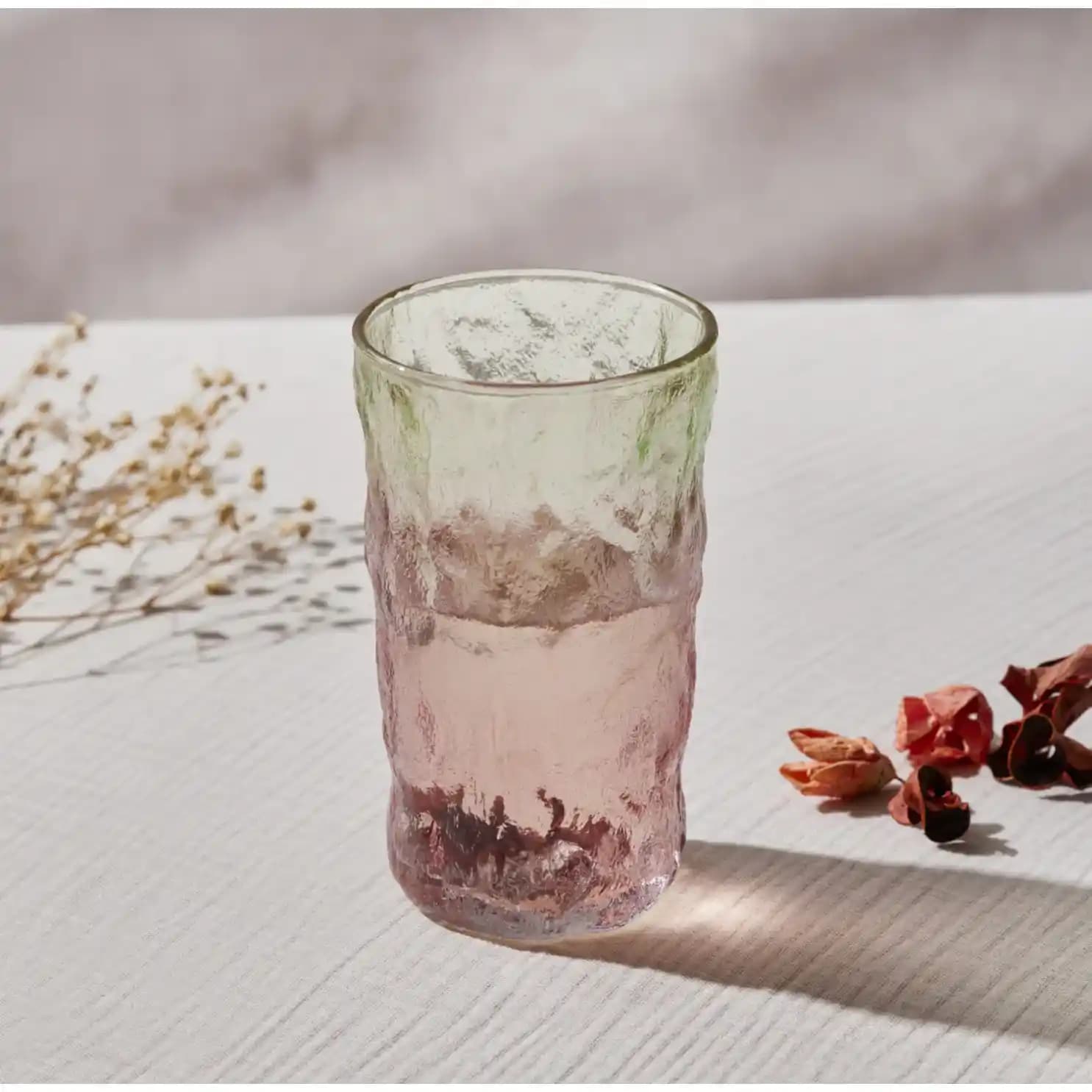 Karaca Glacier Koleksiyonu ile Modern ve Şık Dekorasyon Çözümleri