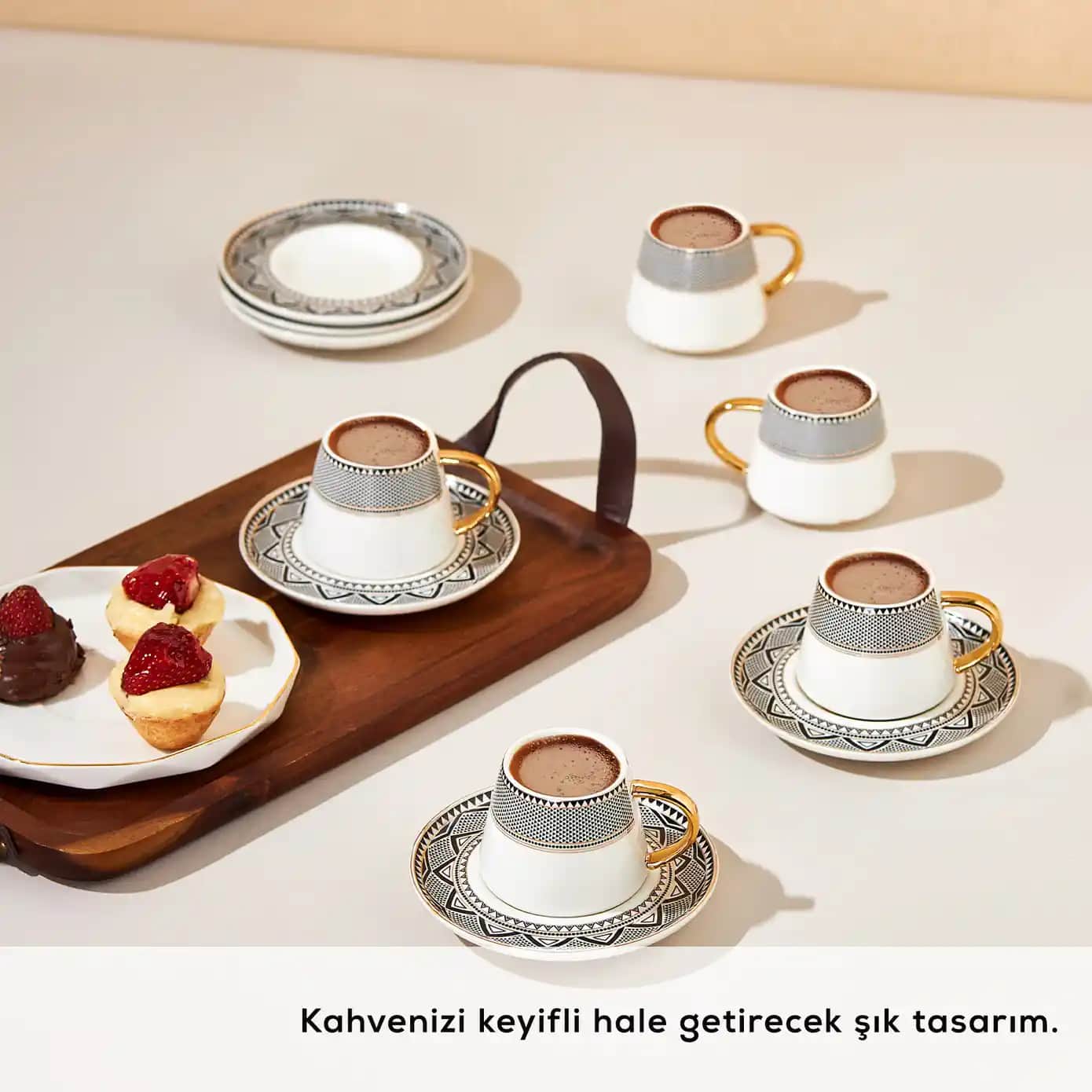 Karaca Globe Fincan Takımı Modern ve Şık Tasarımıyla Dekorasyonunuza Zarafet Katar