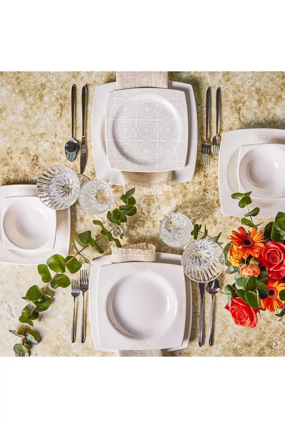 Karaca Royal Lace 24 Parça 6 Kişilik Porselen Yemek Takımı ile Sofralarınıza Zarafet Katın