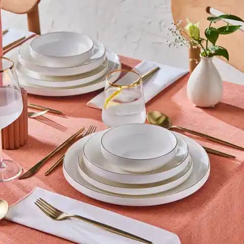 Karaca Saturn Gold: Modern Mutfak Dekorasyonunda Şıklık ve Fonksiyonellik Buluşması