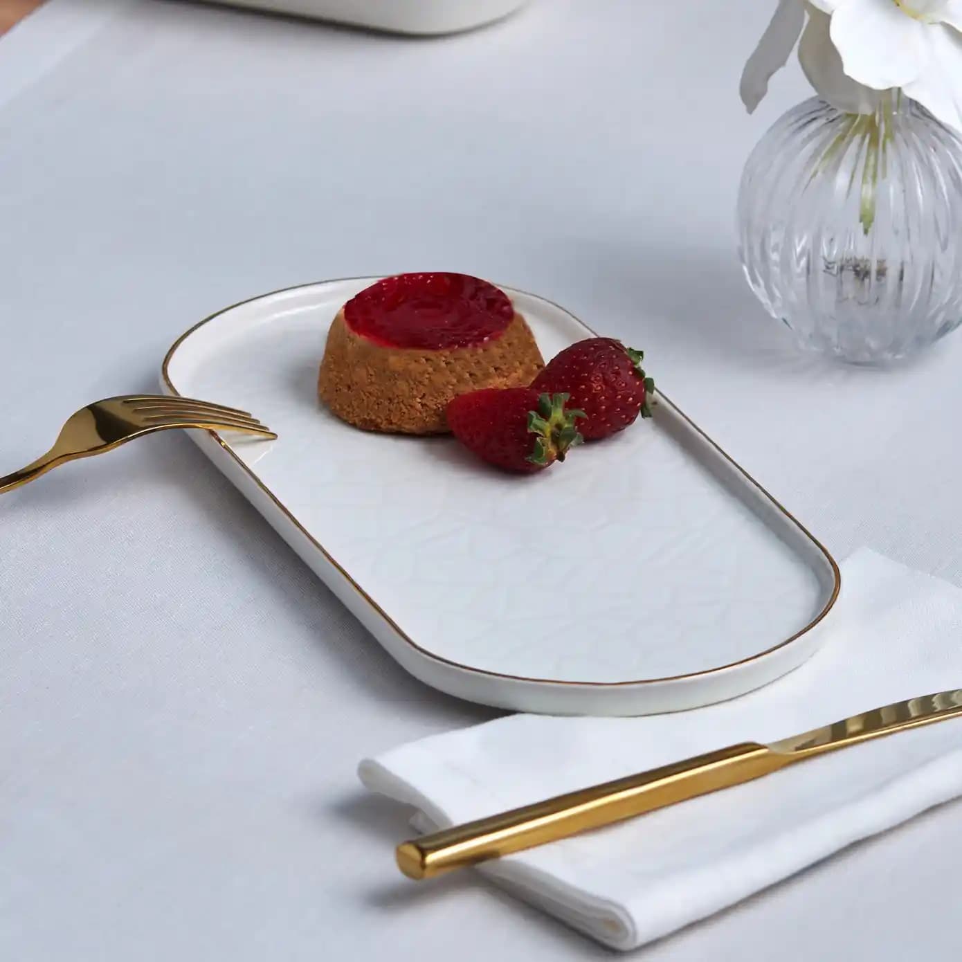 Karaca Sunum Tabakları ile Dekorasyonda Zarafet ve Fonksiyonellik Sağlama