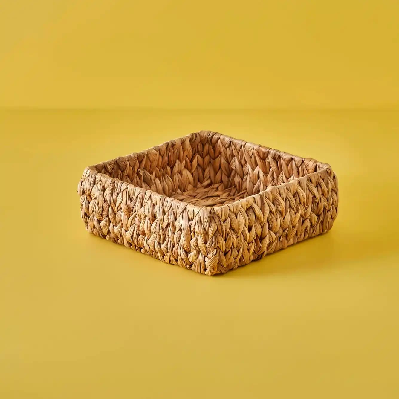 Kare Sepetlerle Şık ve Pratik Ev Dekorasyonu ve Depolama Çözümleri