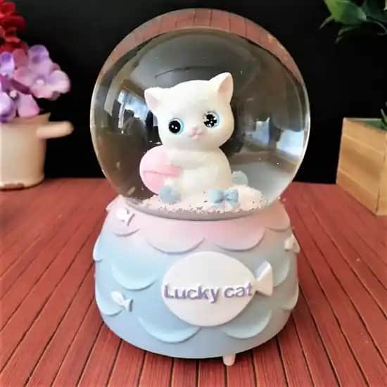 Kedi Kar Küresi ile Evinize Sıcaklık ve Sevimlilik Katmanın Yolları