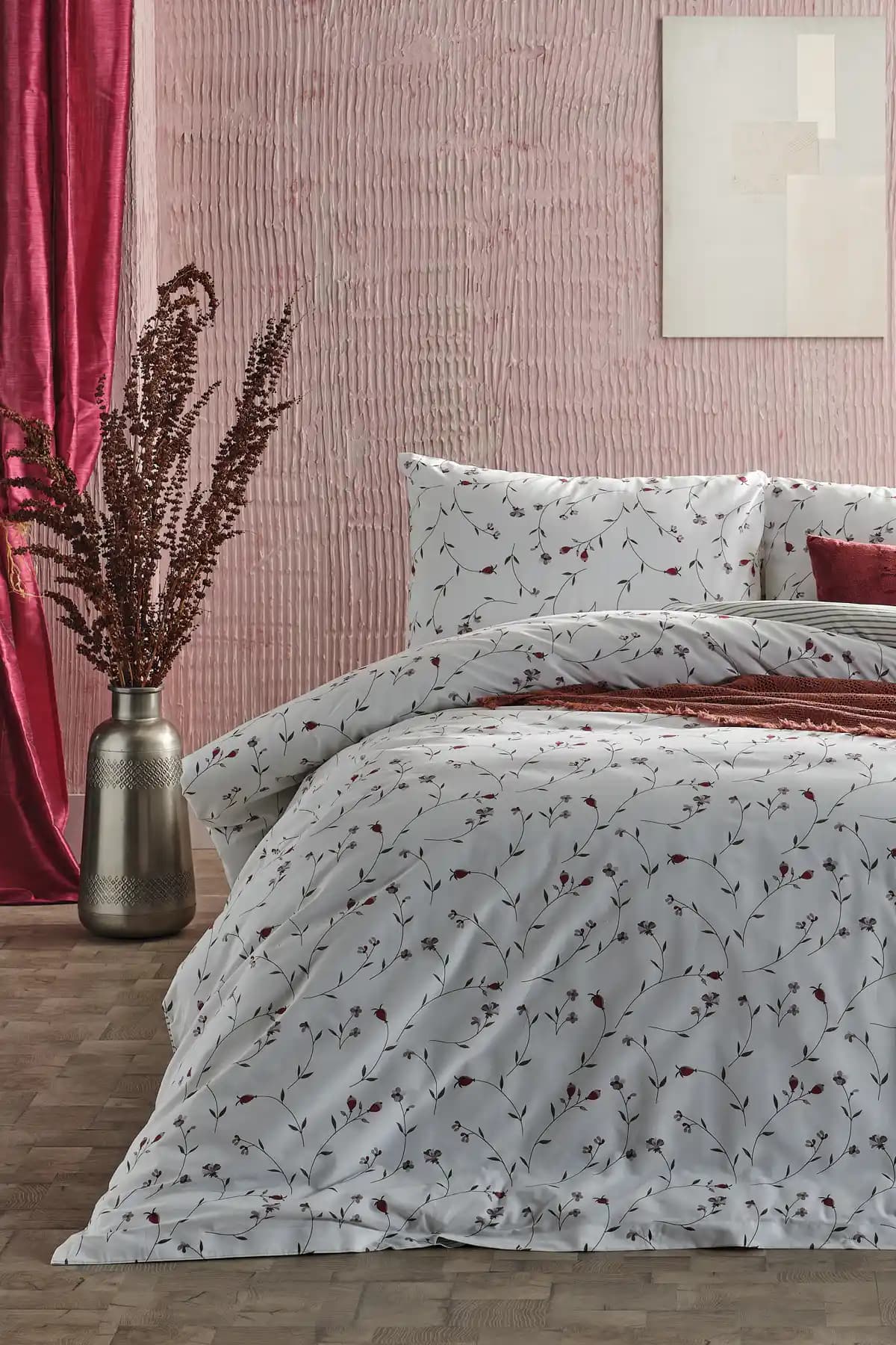 King Nevresim Takımı ile Yatak Odalarınıza Şıklık ve Konfor Katın