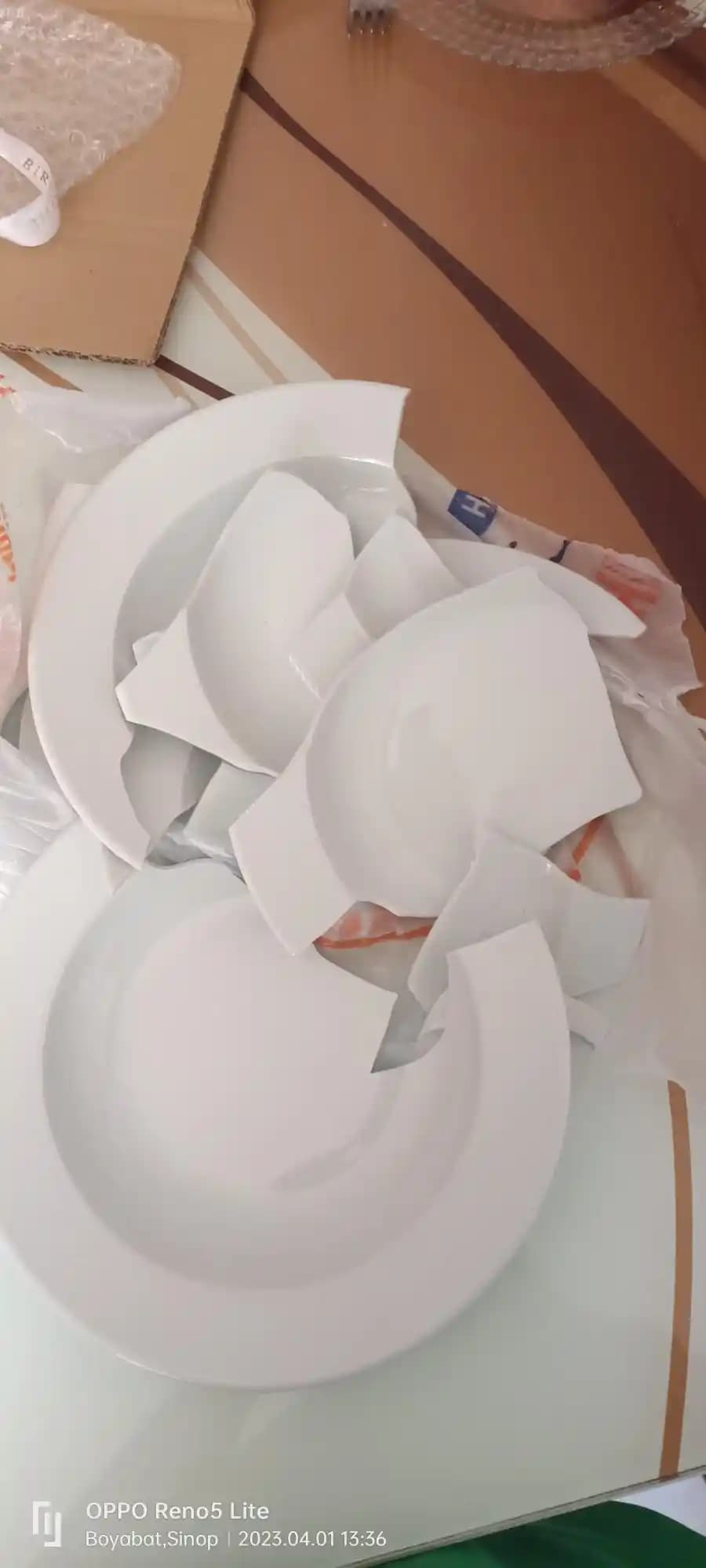 Kırık Tabakların Dekorasyonda Yaratıcı ve Sürdürülebilir Kullanım Fırsatları