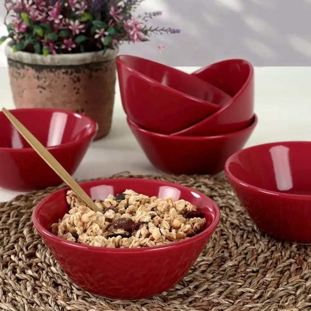 Kırmızı Çorba Kasesi ile Dekorasyonda Şıklık ve Fonksiyonellik Nasıl Sağlanır