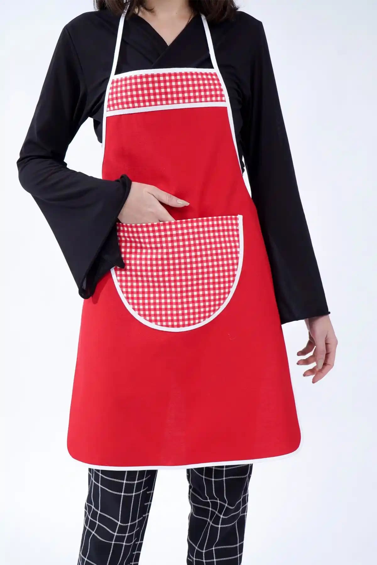 Kırmızı Mutfak Önlüğü ile Dekorasyonda Cesur ve Şık Bir Dokunuşun Yolları