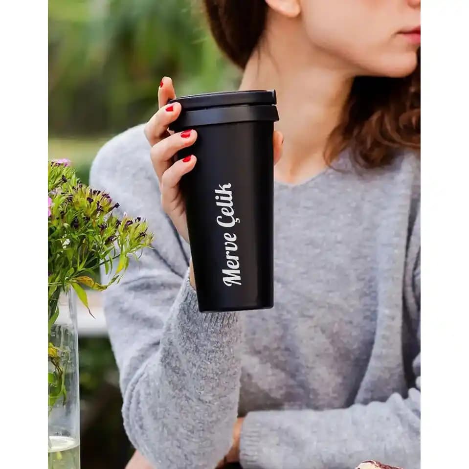 Kişiye Özel Bardaklar ile Dekorasyon ve Hediye Seçeneklerinde Fark Yaratın