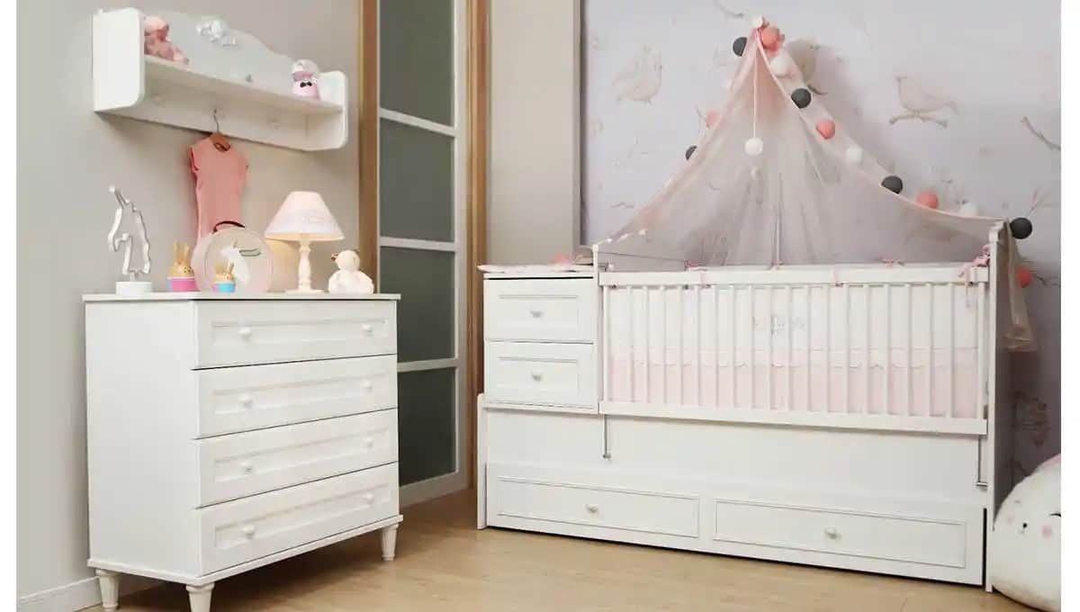 Kız Bebek Odası Dekorasyonunda Güvenlik ve Estetiği Bir Arada Yansıtan Tasarım İpuçları